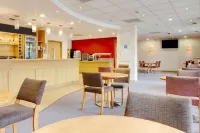 Travelodge Swansea Central - バー