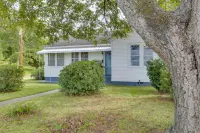 Charming Cottage w/ Mississippi River Views! - 3-Star