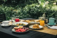 Avana Retreat - Breakfast