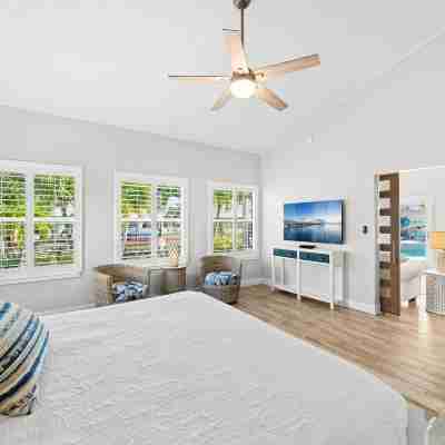 445 Watts Way Rooms