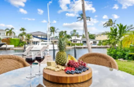 濱水綠洲 帶加熱泳池、遊戲室和健身房