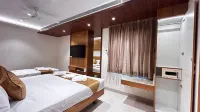THE PARADISE PLATINUM - parking
