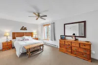 Moxham 58h - Adirondack Retreat Mountain Views 3 Bedroom Townhouse by The Summit at Gore Mountain