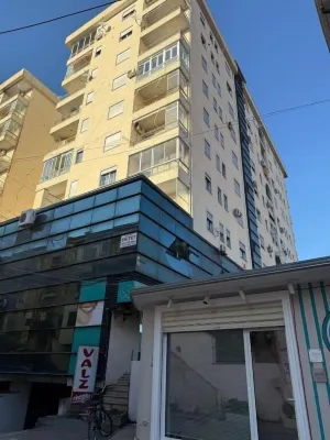 Downtown Shkodra Apartment Hoteles en 