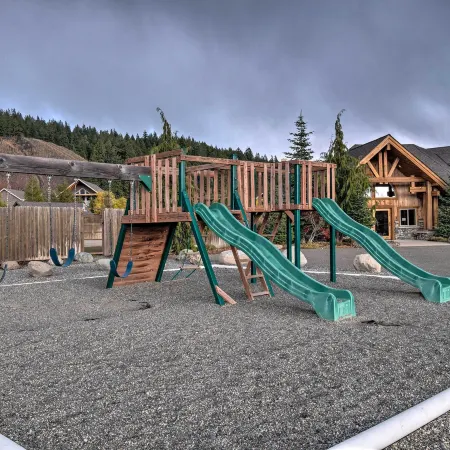 Dog-Friendly Ronald Vacation Rental Cabin!