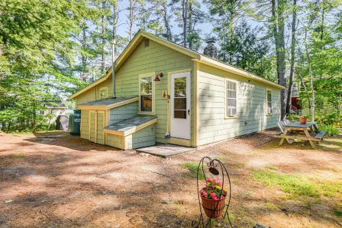 Lake Ivanhoe Family Escape w/ Fire Pit! - Wifi