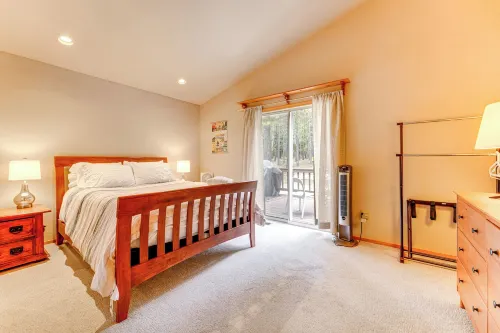 Home w/ Deck + Access to Tahoe Donner Amenities! - Kitchens