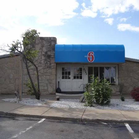 Motel 6 Hamburg, NY