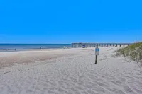 Freshly Renovated 2Br Dream Condo Beachfront Stunning Views