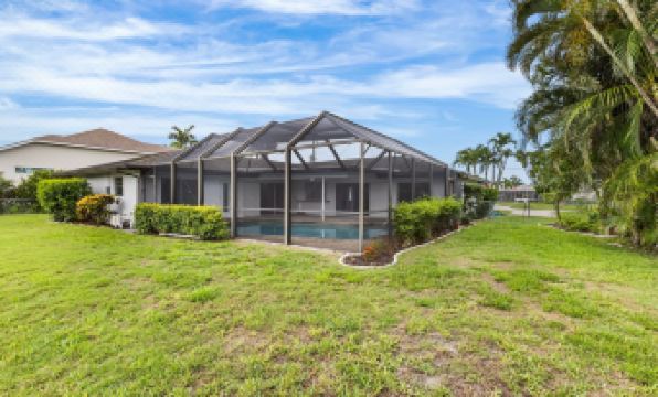 Riverfront Home w Private Dock Pool Beaches