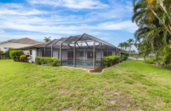 河濱住宅，帶私人碼頭、泳池和海灘 麥格雷戈酒店