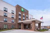 Holiday Inn Express & Suites MONROE by IHG Hotels in Monroe