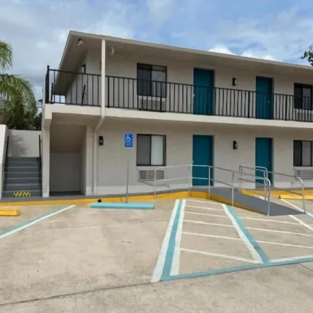 Sea Breeze Inn