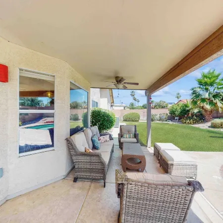 Private Pool, Yard & Pool TableAvondale Abode'