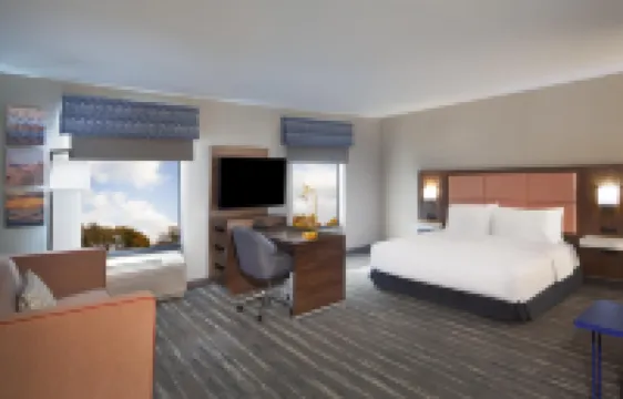 햄프턴 인 & 스위트 클리블랜드-멘토