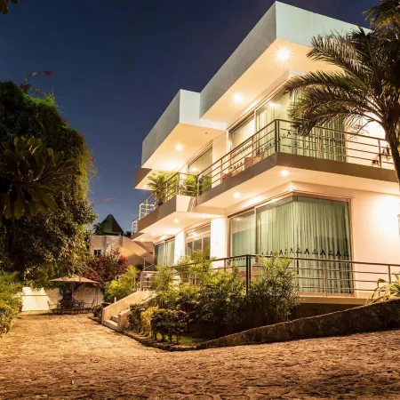 Casa Aakal Lagoon Front