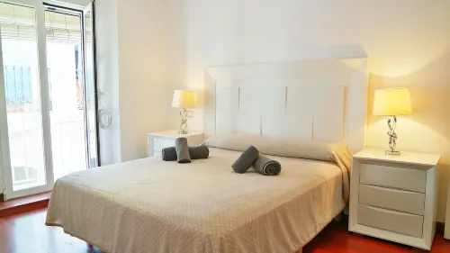 Central Family Apartment With Terrace - Bathtub