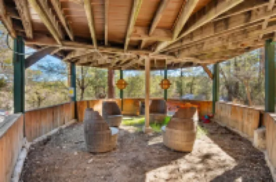 A Luxurious Prescott Log Cabin, 1 Mile to Downtown.