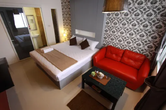 Bearing 26 Hotel