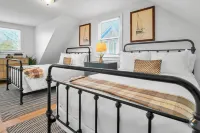 Charming 3br Home In Nantucket's Natural Beauty 3 Bedroom Home