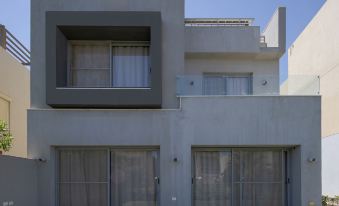 Alsawah Spacious Family Villa in Palm Hills Sheikh Zayed