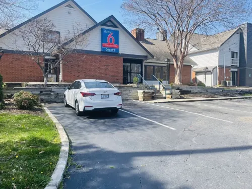 Studio 6 Extended Stay - Greensboro, NC - 2-Star