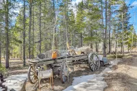 Bbqs, Hikes and Fireside Nights Cabin in Black Hawk - parking