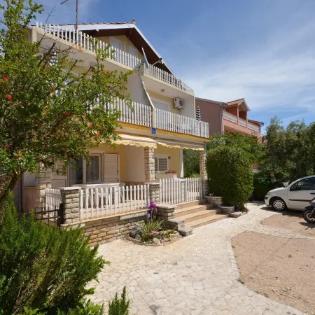 Apartments Tiho