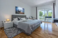 Apartment Villa Zdenka - Homestays
