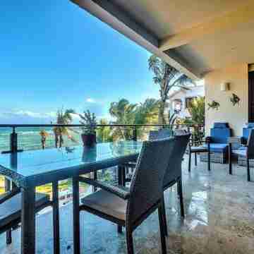 Create Unforgettable Memories in Your Beachfront Escape with Stunning Views! Others