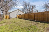 Charming 1-bedroom Retreat in Fort Worth - Country Houses