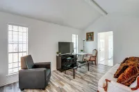Explore the City w/ Ease! Quiet East Dallas Base