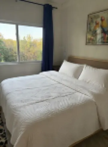 Penthouse-Level 2Br on Coco Bay , Starlink, AC & Sea Turtles