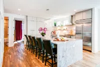 Luxury Retreat: Rooftop Hot Tub Double Deck & Game Room - ジャグジー