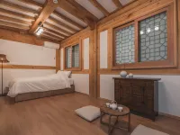 Gyeongju Cheomseonggwan Hanok Stay Hotel in zona Sito Storico di Seokbinggo