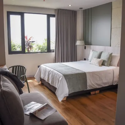 โรงแรม เรียว 74B สวีท บาย โกรวอิง กรุ๊ป โรงแรมใกล้เบเลนปาร์ค