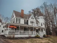 Hideaway Inn Lenox Hotéis em Lenox