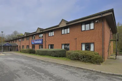 Travelodge Newbury Tot Hill Hôtels à : 