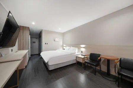 Hotel Summit