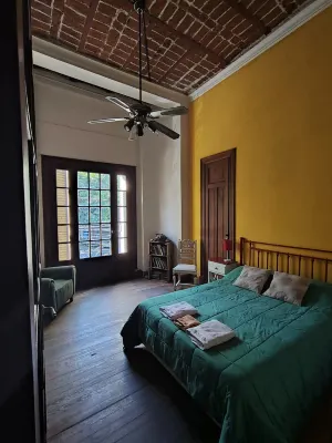 Casa Pugliese Hotels near Villa Crespo