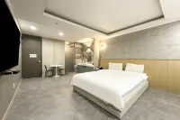 Jeonju New Town Hotel Message - Motels