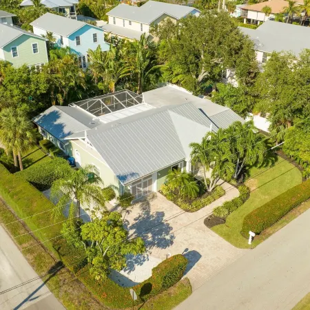 Beach House Steps From the Water-anna Maria Island