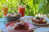 Chez Waffle Hotel - breakfast