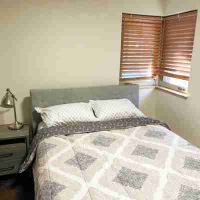 Urban Living - 2 Bed and 1 Bath Rooms