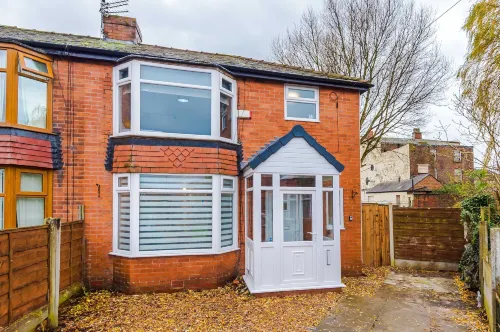 Spacious 3-bed Ideal for Long-term Business - Homestays
