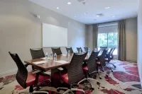 DoubleTree by Hilton Hotel Raleigh - Cary