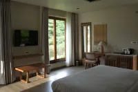 RED RIVER RETREAT