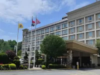 Executive Inn - Fort Lee Hotels near حديقة كوفنت