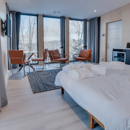 Bel Air Tremblant MINI ANTARCTICA : 1 LIT KING, JACUZZI, SAUNA