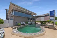 Takalvan Motel - Pool